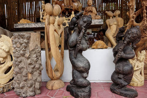 Crafts of Indonesia. Different types of wood