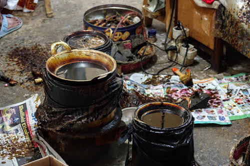 Indonesia. Crafts . Hot Wax.