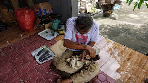 Crafts of Indonesia . Set of tools to carve the design.