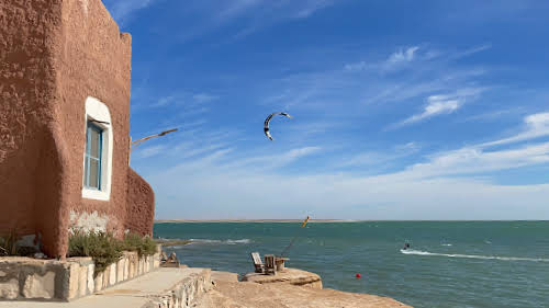 Kiteboarding Mauritania: Bay of Nouadhibou // Villa Maguella Kitesurfing