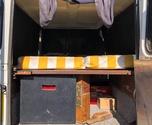 Land Rover 4×4 Conversion // Former Sleeping Setup