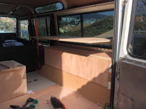 Land Rover 4×4 Conversion // Interior Bed Kitchen Convertible Table
