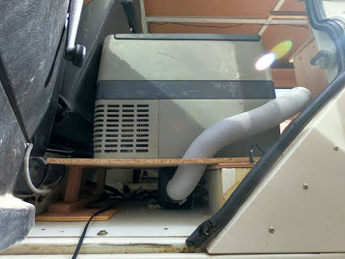 Land Rover 4×4 Conversion // New Fridge and Heater Setup