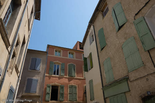 Provence Itinerary 5 Days: Luberon Villages, Lavender Fields, and Verdon Gorge // Manosque colorful streets