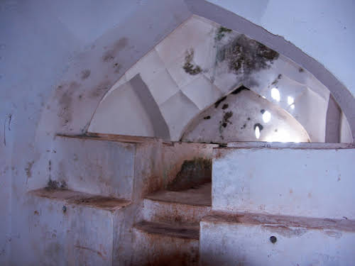 Things to Do in Zanzibar Stone Town and Beyond // Kidichi Persian Baths