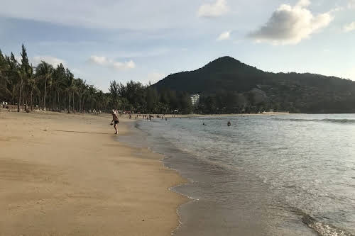 Travel Horror Stories: When Travel Goes Wrong // Kamala Beach Phuket Thailand Photo Sharon Dive into Malaysia